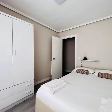 Apartment Housing La Paloma Leon